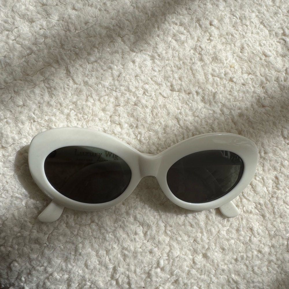 White RAEN x Luxury Wig Ashtray Sunglasses
